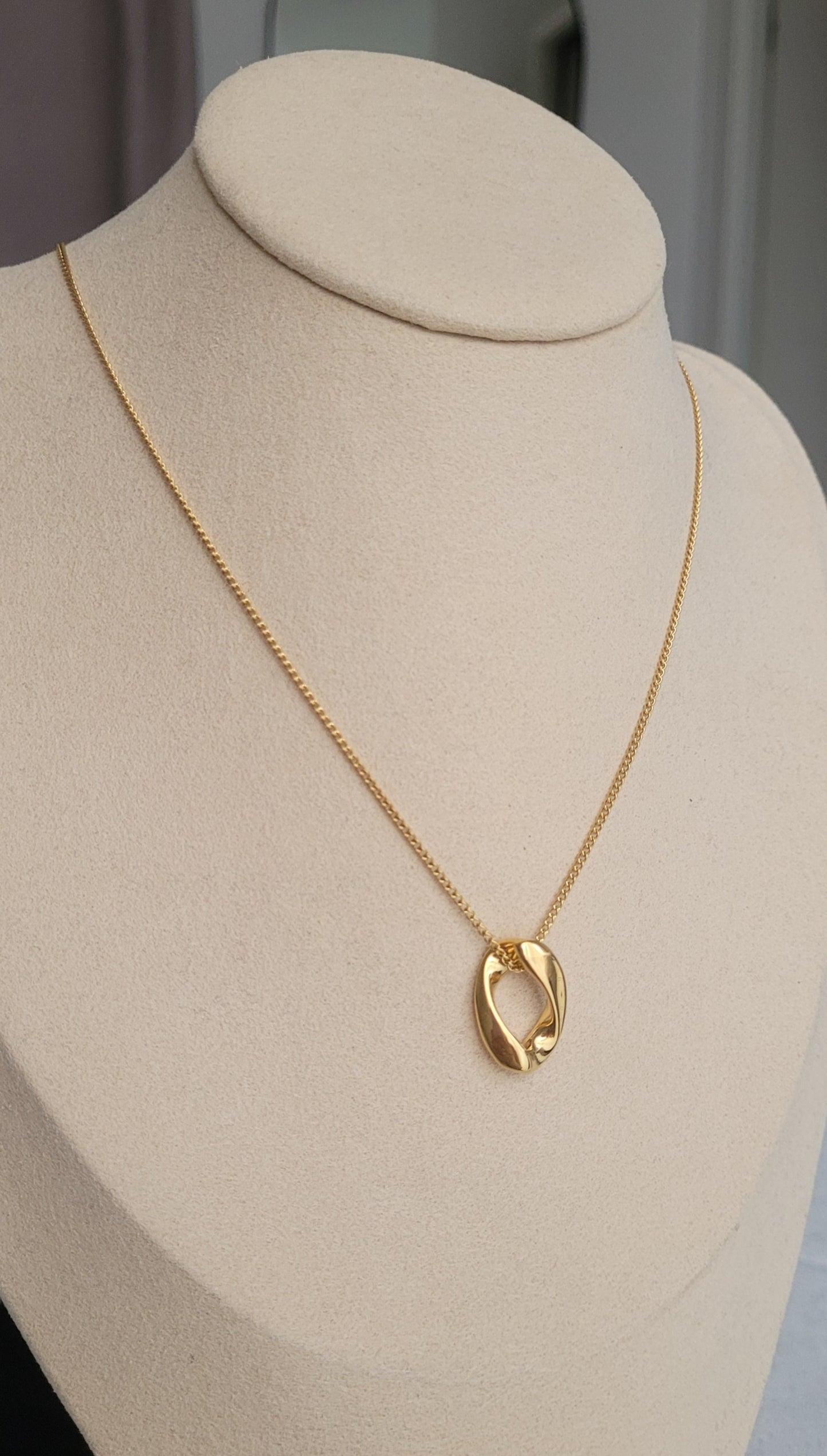 Collier NOUR